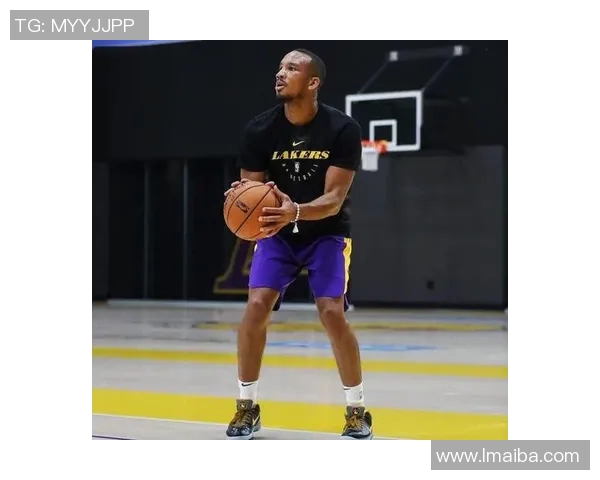 西安网球队包夹战术解析与实战应用探讨